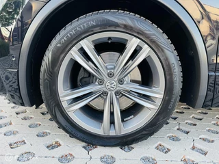 Volkswagen Tiguan Volkswagen Tiguan 2.0 TSI 3x R line Pano Acc 4motion Led - afbeelding nr 32