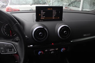 Audi A3 Audi A3 Sportback 1.0 TFSI Sport S Line Edition / Navigatie / Parkeerhulp achter / 18'' / Sportstoelen + half leder / Cruise Control - afbeelding nr 15