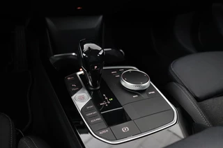 BMW 1 Serie BMW 1-serie 118i Executive Edition | Sport Line | Carplay |  Full LED | Sportstoelen | Climate control | Navigatie | Parkeerhulp | Live Cockpit | Cruise control - afbeelding nr 12