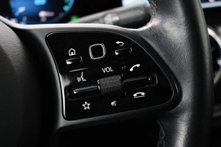 Mercedes-Benz GLA Mercedes-Benz GLA-klasse 250e Style | Adaptive cruise | Carplay |  Stoelverwarming | Camera | Half leder | Full LED | Park Assist | Widescreen | Climate control - afbeelding nr 16
