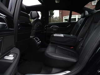 BMW 7 Serie BMW 7 Serie 740e 326PK iPerf High Exec / M-pakket Individual / 2017 *NAP* - afbeelding nr 9