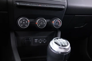 Renault Clio Renault Clio 1.0 TCe Zen ✅ 1e Eigenaar | CARPLAY | VELGEN - afbeelding nr 10