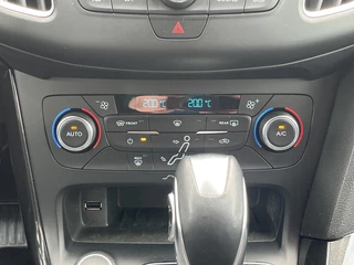 Ford Focus Ford Focus 1.5 Ecoboost Titanium 150pk Automaat | Trekhaak | Navigatie | Voorruit verwarming | 17 inch velg | Climate control - afbeelding nr 19