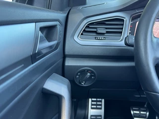 Volkswagen T-Roc Volkswagen T-Roc Cabrio 1.5 TSI R-LINE DSG 150pk Cabriolet - afbeelding nr 76
