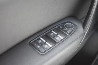 Renault Captur Renault Captur 1.3 TCE INTENS / TREKHAAK / CAMERA / NAVI - afbeelding nr 11
