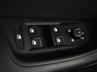 Volkswagen Passat Volkswagen Passat 1.4 TSI PHEV GTE | Adaptive cruise | Trekhaak wegklapbaar | Stoelverwarming |  Navigatie | Full LED - afbeelding nr 36