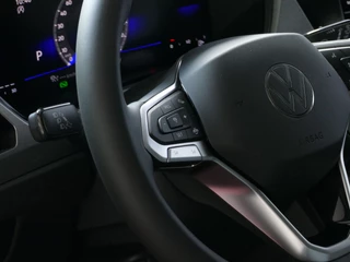 Volkswagen Touran Volkswagen Touran 1.5 TSI 150PK 7P CARPLAY NAVI CAMERA LED ELEK.KLEP VIR.COCKPIT DODE.HOEK DET. STOELVERW KEYLESS 7P 7PERS 11/2024 