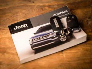Jeep Compass 240Pk Automaat (APPLE CARPLAY, GROOT NAVI, 360 CAMERA, VIRTUAL COCKPIT, LEDER, KEYLESS, SPORTSTOELEN, ADAPTIVE CRUISE, GETINT GLAS, LED KOPLAMPEN, NIEUWSTAAT) - afbeelding nr 17