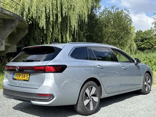 Volkswagen Passat Volkswagen Passat Variant 1.5 eTSI 150PK DSG BUSINESS ALCANTARA/360°CAMERA/TREKHAAK - afbeelding nr 3