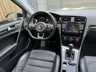 Volkswagen Golf Volkswagen Golf Variant 1.4 TSI R-line 150pk | Navigatiesysteem | Osram LED verlichting | Trekhaak uitklapbaar | Keyless entry | Stoelverwarming | Cruise control | R-stuur | Parkeersensoren voor en achter | Achteruitrijcamera - afbeelding nr 7