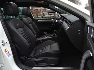 Volkswagen Passat Volkswagen Passat Variant 1.4 TSI ACT 149PK DSG / HighLine / R-line / LED *NAP* - afbeelding nr 38