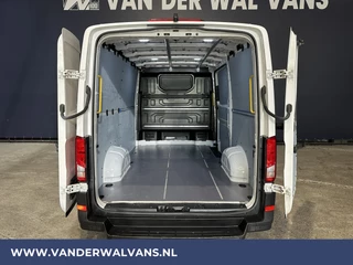 Volkswagen Crafter Volkswagen Crafter 2.0 TDI 141pk L3H2 L2H1 Euro6 Airco | Camera | Navigatie | Apple Carplay | Adaptieve Cruisecontrol Android Auto, Parkeersensoren, Stoelverwarming, Bijrijdersbank - afbeelding nr 3
