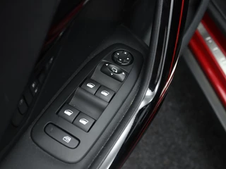 Peugeot 2008 Peugeot 2008 1.2 PureTech GT-line | Trekhaak | Navigatie | Cruise control | C - afbeelding nr 24
