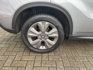 Suzuki Vitara Suzuki Vitara 1.0 Boosterjet Select | Trekhaak | All Season Banden - afbeelding nr 17