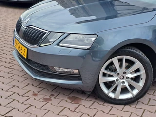 Škoda Octavia Škoda Octavia Combi 1.0 TSI Greentech Ambition Business | LED | Trekhaak | Navi | PDC | App-connect | - afbeelding nr 44