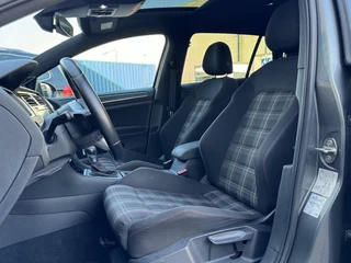 Volkswagen Golf Volkswagen Golf 2.0 TSI GTI DSG Performance Pano - afbeelding nr 11