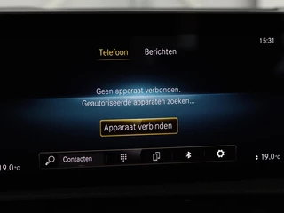 Mercedes-Benz A-Klasse Mercedes-Benz A-klasse 180d AMG | 36.600km NAP | Panoramadak | Stoelverwarming | Carplay | Camera | Full LED | Navigatie | Leder/Alcantara | Widescreen - afbeelding nr 21