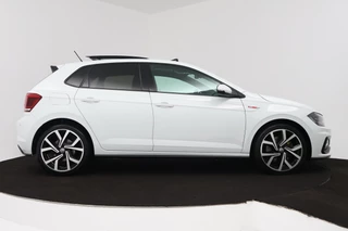 Volkswagen Polo Volkswagen Polo 2.0 TSI GTI (PANORAMADAK, STOELVERWARMING, ACHTERUITRIJCAMERA, AUTOMAAT, CRUISE ADAPTIEF, PARKEERSENSOREN) - afbeelding nr 14