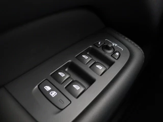 Volvo XC60 Volvo XC60 T6 PLUG-IN HYBRID LONG RANGE PLUS BRIGHT SCHUIFDAK ACC BLIS LEDE - afbeelding nr 17