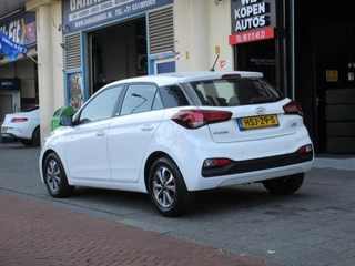 Hyundai i20 Hyundai I20 1.0 T-GDI Comfort Stoel/Stuurverwarming PDC - afbeelding nr 2