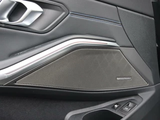 BMW 3 Serie BMW 3-serie 330e High Executive M-sport | Schuif/ kanteldak - afbeelding nr 17
