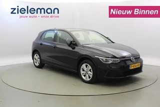 Volkswagen Golf Volkswagen Golf 2.0 TDI Life Business Automaat - Carplay, Digitaal Cockpit - afbeelding nr 1
