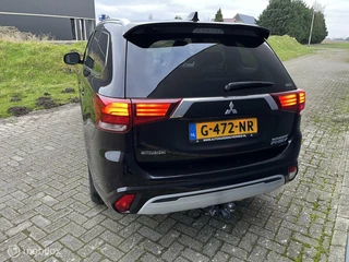 Mitsubishi Outlander Mitsubishi Outlander 2.4 PHEV Pure 18