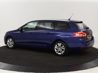 Peugeot 308 Peugeot 308 1.5 BlueHDi Executive | 1e eigenaar |  Panoramadak | Carplay | Climate control | Navigatie | Parkeerhulp | Cruise control - afbeelding nr 2