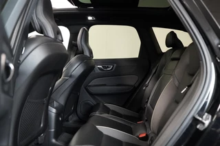 Volvo XC60 Volvo XC60 2.0 T8 AWD R-Design Lucht|Pano|Memory|Leder|Dodehoeksdetectie|Camera - afbeelding nr 11