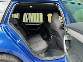 Škoda Octavia Skoda Octavia Combi 1.0 TSI Sport Navigatiesysteem | Trekhaak | Apple CarPlay | Climate control | Cruise control | Getint glas | Parkeersensoren achter - afbeelding nr 36