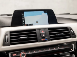 BMW 3 Serie BMW 3 Serie 318i Executive Sportline Automaat (NAVIGATIE, DEALER ONDERHOUDEN, CLIMATE, PARKEERSENSOREN, SPORTSTOELEN, LED KOPLAMPEN, CRUISE, NIEUWE APK, NIEUWSTAAT) - afbeelding nr 8