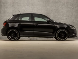 Audi A1 Sportback Automaat (5 DEURS, NAVIGATIE, XENON, PARKEERSENSOREN, SPORTSTOELEN, CRUISE, BLUETOOTH, NIEUWE APK, NIEUWSTAAT) - afbeelding nr 4