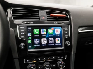 Volkswagen Golf 230Pk Automaat (SCHUIFDAK, APPLE CARPLAY, NAVIGATIE, ALCANTARA, DYNAMISCHE KNIPPERLICHTEN, STOELVERWARMING, CAMERA, KEYLESS, ADAPTIVE CRUISE, GETINT GLAS, NIEUWE APK, NIEUWSTAAT) - afbeelding nr 9