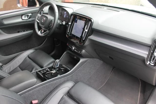 Volvo XC40 Volvo XC40 T4 Recharge R-Design | Parkeercamera | Stoelverwarming | Leder | Electr. Stoelen | Glossy Black | Keyless - afbeelding nr 22