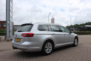 Volkswagen Passat Volkswagen Passat 1.4 TSI 125pk BMT Comfortline Business | Orig. NL | Trekhaak | Virtual dashboard | Carplay | - afbeelding nr 53