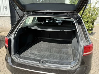Volkswagen Passat Volkswagen Passat Variant 1.6 TDI EDITION | AUTOMAAT | TREKH - afbeelding nr 8