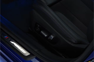 BMW 3 Serie BMW 3-serie Touring 330e M Sport Pano.schuif/Laser LED/Adaptive ophanging/Memory/Head-up/Portimo Blue... - afbeelding nr 21