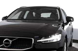 Volvo V60 Volvo V60 2.0 B3 163 PK Essential Edition - Automaat | Dig. Cockpit | Cruise | Stoel-+Stuurverw. | PDC | NAV + App. Connect | ECC | Elek. Klep | DAB | LM 17