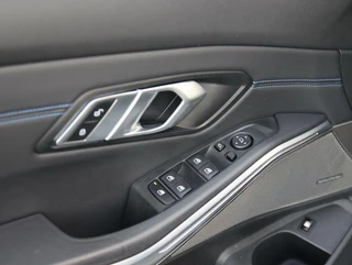 BMW 3 Serie BMW 3-serie 330e High Executive M-sport | H&K audio | Schuif/kanteldak | ACC | Dodehoekdetectie | Laser LED | Head-up display | - afbeelding nr 31