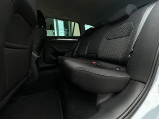 Škoda Superb Škoda Superb Combi 1.4 TSI iV Business Edition Plus | Trekhaak | 18