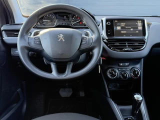 Peugeot 208 Peugeot 208 1.2 PureTech Active Automaat,Navi,Airco,Cruise,PDC,N.A.P,5 Deurs,Nieuwe Apk bij Aflevering - afbeelding nr 3