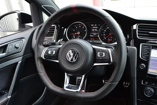Volkswagen Golf Volkswagen Golf 2.0 TSI GTI Clubsport 265PK Dynaudio/Camera/19''/DSG - afbeelding nr 32