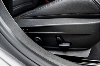 Alfa Romeo Giulia Facelift CarPlay Leder 19
