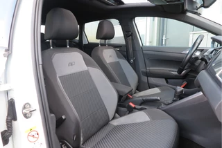 Volkswagen Polo Pano dak,Led, Adaptive cruise , Navigatie via Carplay, Buitenspiegels inklapbaar, etc. prijs rijklaar. - afbeelding nr 19