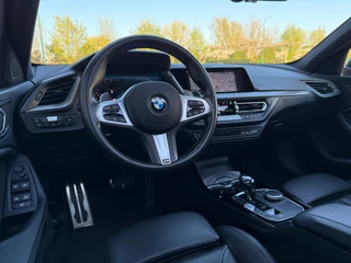 BMW 1 Serie BMW 1-serie 120i High Executive M-Sportpakket|Pano|Trekhaak| - afbeelding nr 2