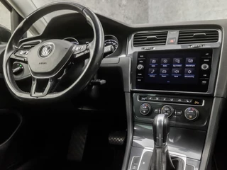 Volkswagen Golf Automaat (APPLE CARPLAY, CLIMATE, STOELVERWARMING, SPORTSTOELEN, LM VELGEN, GETINT GLAS, CRUISE, NIEUWSTAAT) - afbeelding nr 7
