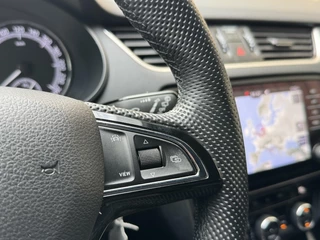 Škoda Octavia Skoda Octavia Combi 1.0 TSI Sport Navigatiesysteem | Trekhaak | Apple CarPlay | Climate control | Cruise control | Getint glas | Parkeersensoren achter - afbeelding nr 11
