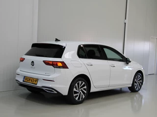 Volkswagen Golf Volkswagen Golf 1.4 eHybrid 204pk Style | Acc | Camera - afbeelding nr 2
