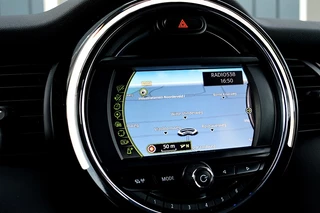 MINI Cooper Rijklaarprijs-Garantie Navigatie Airco Leder/Stof  Sport Interieur 17 Inch - afbeelding nr 16