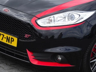 Ford Fiesta Ford Fiesta 1.6 ST 2 183PK / Milltek / ST-Line / 2016 / LED - afbeelding nr 45
